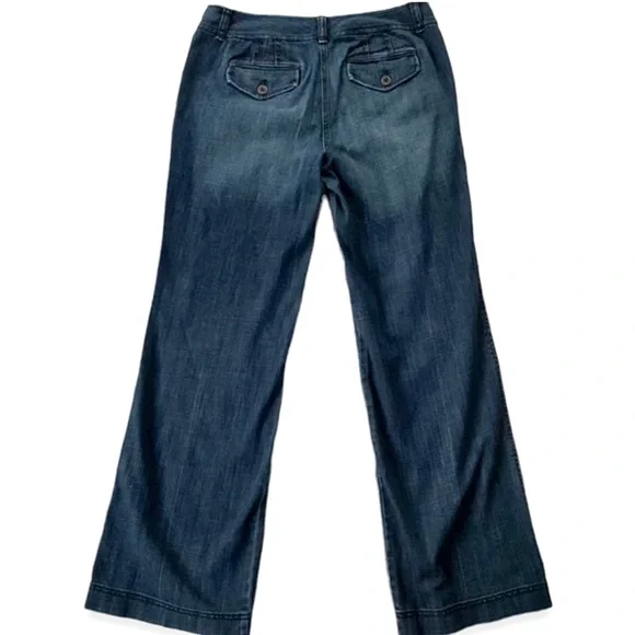 Ann Taylor LOFT Flare Jeans NWOT Size 8 - Picture 2 of 8